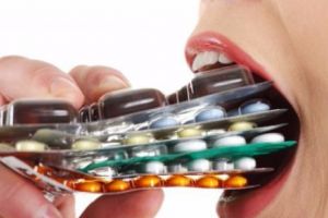 Ce s-a descoperit despre un medicament BANAL şi IEFTIN recomandat la răceală. Americanii avertizează: Este extrem de PERICULOS