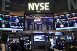 Bursa din New York s-a PRĂBUŞIT. Cât au PIERDUT miliardarii lumii