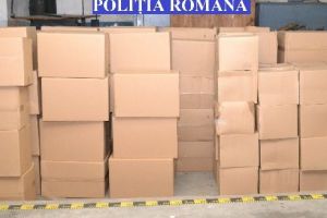 Aproape un milion şi jumătate de ţigarete transportate ilegal, confiscate de poliţişti