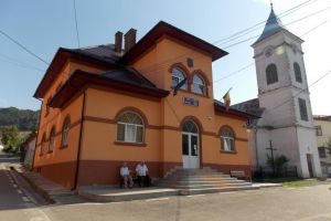 Deficit de peste 700.000 de lei pentru asigurarea salariilor angajaţilor de la Primăria Baia de Arieş în 2018