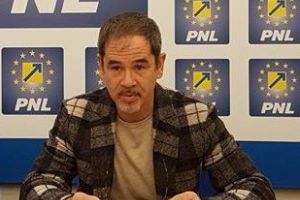 Ovidiu Moşneag: „Deputatul PSD Florin Tripa laudă Guvernul ca un aplaudac tras cu cheia”