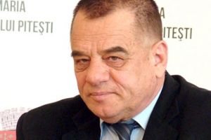 Multe primării din Argeş nu mai au bani nici de hârtie