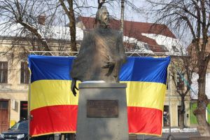 Grup statuar în Piaţa Unirii cu sau fără bustul lui Cuza? Ce a cerut primarul Creţu