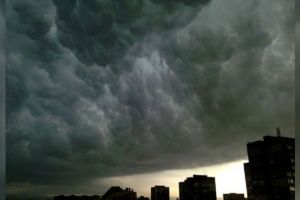 ALERTĂ/ Rafale de vânt EXTREM de PUTERNICE în Banat