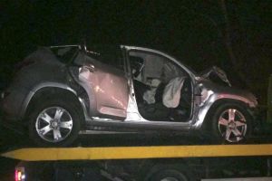 Accident pe drumul Hoţilor. Trei persoane rănite