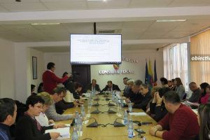 Slobozia: Micii comercianţi din pieţe, invitaţi la dialog de primar