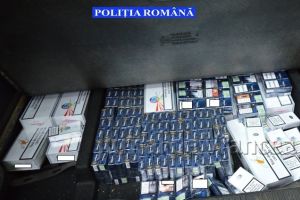 Mii de pachete de ţigări de contrabandă, confiscate în Bacău