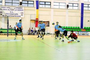 Sucevenii au reuşit a şasea victorie din sezon şi rămân liderii seriei