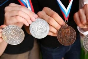 OLIMPICII dau BAC-ul în mai. CALENDAR COMPLET EDU.RO