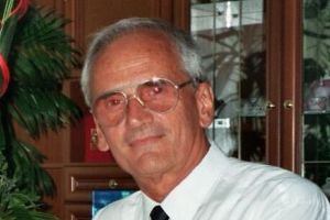 Primul candidat la alegerile prezindenţiale din 2019. Rivalul lui Iohannis la Cotroceni are şi el legături cu Germania: vrea o nouă capitală