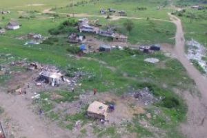 Incendiu: Locuinta improvizata de pe Pirita, mistuita de flacari