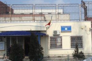 Directorul spitalului penitenciar Rahova şi 22 de angajaţi, RIDICAȚI cu MASCAȚII