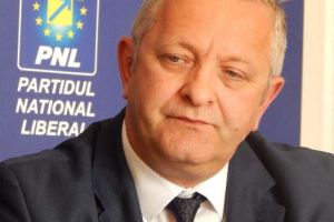Comunicat de presă: „PNL a votat împotriva înfiinţării Liceului Romano Catolic din Târgu-Mureş!”