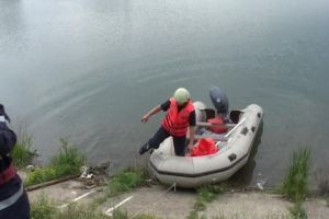 Tânăr de 27 de ani găsit mort într-un canal colector
