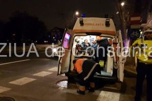 Imagini de la eveniment. Accident rutier in fata Prefecturii Constanta. Un biciclist a fost ranit. Ambulanta chemata in ajutor (galerie foto-video)  