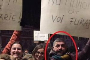 De la protestele REZIST, în arestul poliţiei. Reţeaua americană a „farmaciştilor online” din Cluj, pusă la cale de doi chelneri