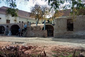 S-a reluat renovarea Castelului Komáromi din Otomani. Valoarea lucrărilor: 500.000 de euro