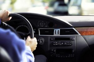 Ţeapă în totală regula! A făcut schimb de maşini, dar a primit un autoturism furat