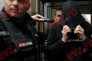 Directorul Spitalului Penitenciar Rahova şi 22 de agenţi, ridicaţi de mascaţi