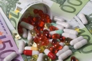 Taxa clawback obligă producătorii de medicamente să plătească aproape 40% impozit pe cifra de afaceri