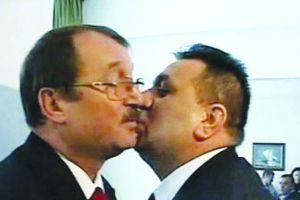 Ciorile ţîgăneşti şi rîmele romîneze