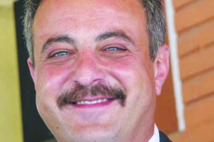 Radu tatii pesedist, / Se dă mare zmeu #rezist