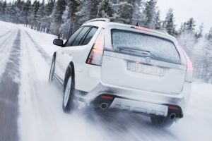 Recomandări pentru siguranţa rutieră în sezonul rece