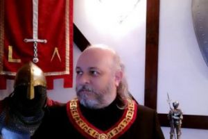 Un CÂNTĂREȚ din ROMÂNIA a ajuns ”Mare Maestru” în IERARHIA Lojelor MASONICE. La ce a fost supus artistul