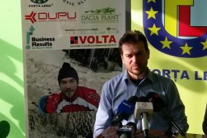 Avram Iancu aleargă la Polul Nord pentru „România dodoloaţă”