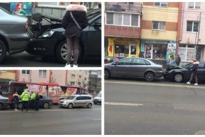 FOTO: ACCIDENT rutier pe Bulevardul Revoluţiei din Alba Iulia. Coliziune faţă-spate între două autoturisme