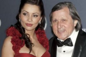 DIVORȚUL anului în ROMÂNIA! ILIE NĂSTASE şi BRIGITTE SFĂT se SEPARĂ DEFINITV. Actele, deja la JUDECĂTORIE. ANUNȚUL brunetei pune PAIE pe FOC