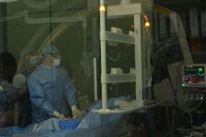 Intervenţie în premieră în România. Cinci anevrisme cerebrale, tratate simultan la Spitalul de Urgenţă din Târgu-Mureş