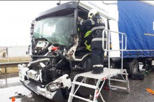 Accident cu trei tir-uri pe centura Lugojului