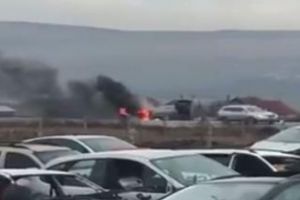 Maşină în flăcări, pe drumul Turda-Cluj VIDEO