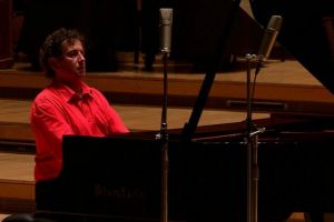 Pe 9 februarie: Pianistul Horia Mihail, in concert la Teatrul Oleg Danovski“