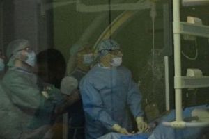 Premieră medicală la Târgu Mureş! 5 anevrisme cerebrale tratate prin implantarea a două dispozitive revoluţionare