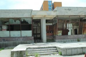 Clădirea „Astoria” şi blocul „Condor” ar putea fi cumpărate de Primărie