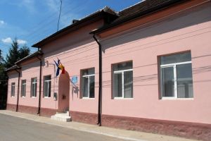 Primărie sechestrată: Conturile Primăriei Pietroasa au fost puse sub sechestru