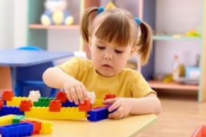 Apel! Codul Fiscal afecteaza viata copiilor cu autism si tulburari de dezvoltare. 7 masuri pentru asigurarea accesului gratuit la terapii