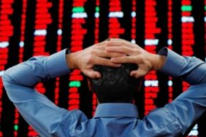 O nouă furtună pe piaţa financiară! Bursele din Europa se prăbuşesc, după ce indicele Dow Jones a înregistrat o nouă scădere