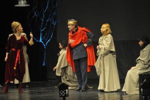 Ultima repetiţie înainte de premieră. „Uciderea lui Gonzago” nu-i chiar o tragedie!