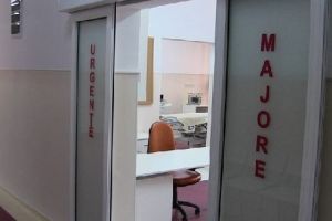 Şofer cu noroc: a supravieţuit unei coliziuni cu o autoutilitară şi s-a prezentat singur la Urgenţă!