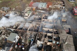 Imaginile dezastrului. Mai multe familii din Medgidia au ramas fara un acoperis deasupra capului. Cum arata locuintele mistuite de flacari (fotoreportaj)