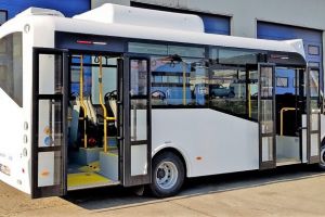 Cum arată primele autobuze pe gaz natural comprimat din România, puse în circulaţie la Râmnicu Vâlcea. „Avem cu ce ne mândri!“