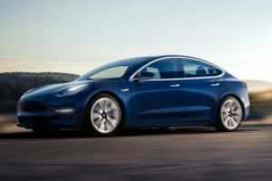 Tesla isi mentine obiectivele de productie pentru sedanul Model 3