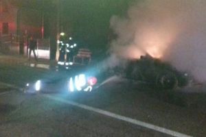 Audi făcut scrum şi BMW seria 5 incendiat!
