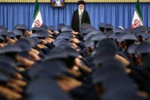 Iranul începe lupta ”anticorupţie”. Ayatolahul Ali Khamenei a cerut oficialilor iranieni să taie capetele 