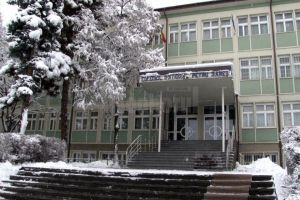 Circa 100 de elevi vor participa la prima ediţie a Concursului de dezbateri  