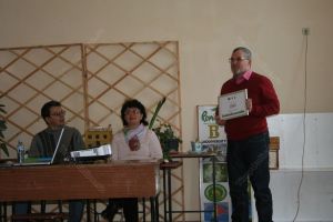 Grădina comunitară prinde contur. Opt familii  vor cultiva teren primit de la Liceul Agricol Bistriţa