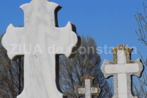 Șpaga pentru locurile de veci. Un sef din Primaria Calarasi, prins in flagrant 